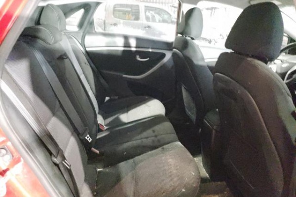 фото Hyundai Elantra GT