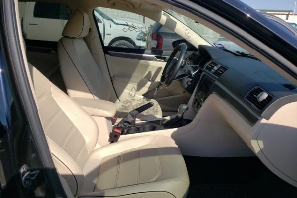 фото Volkswagen Passat S