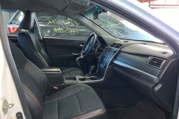 фото Toyota Camry LE