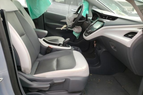 фото Chevrolet Bolt EV PREMIER