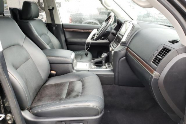 фото TOYOTA LAND CRUISER PRADO