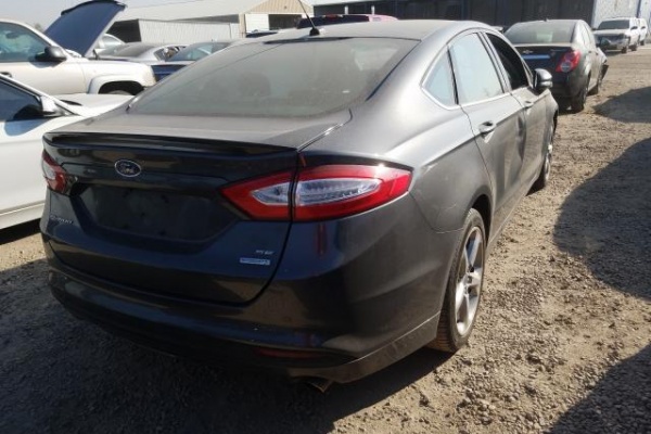 фото Ford Fusion SE