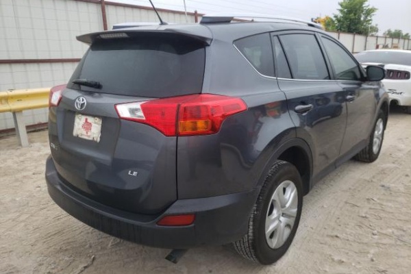 фото Toyota RAV4 LE