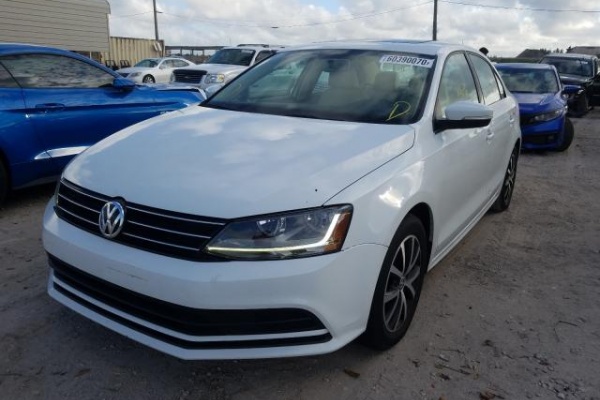 фото VOLKSWAGEN JETTA