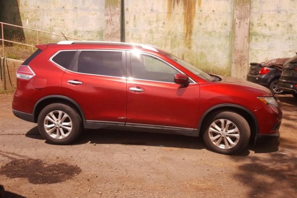 фото Nissan ROGUE S