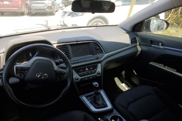 фото Hyundai Elantra SEL