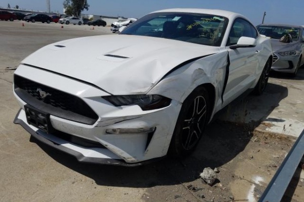 фото Ford Mustang