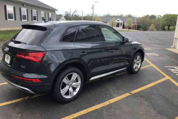 фото Audi Q5 PREMIUM