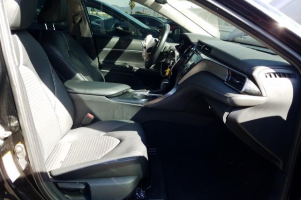 фото Toyota Camry L