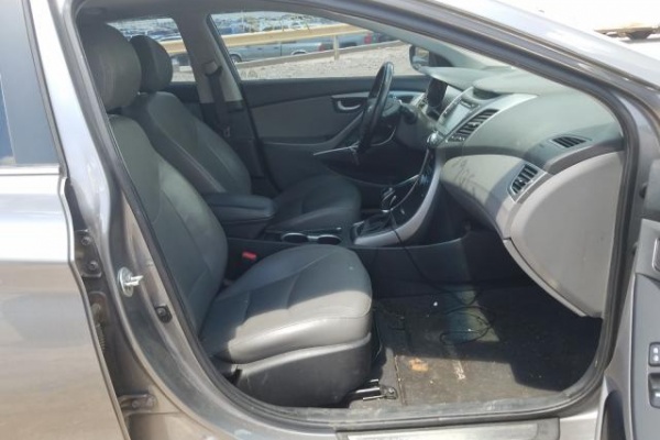 фото Hyundai Elantra SE