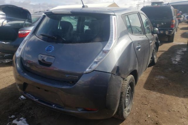 фото Nissan Leaf S