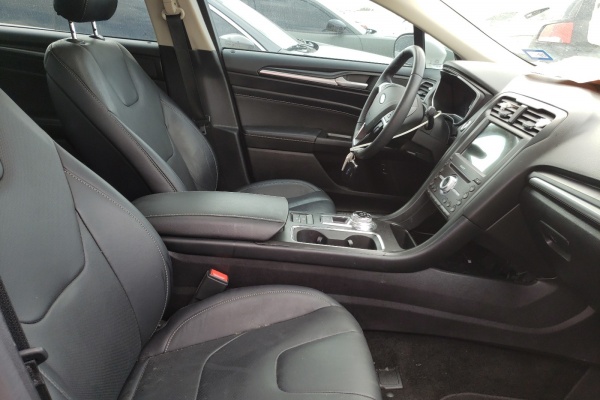 фото Ford Fusion TITANIUM/PLATINUM HEV