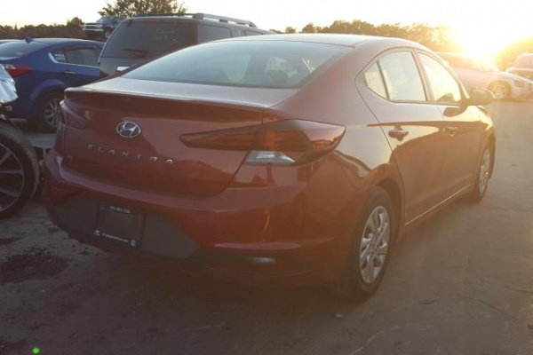 фото Hyundai Elantra SE