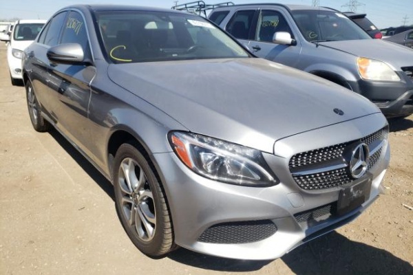 фото Mercedes-Benz C 300 4MATIC