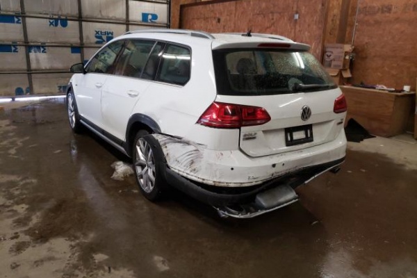 фото Volkswagen golf ALLTRACK S