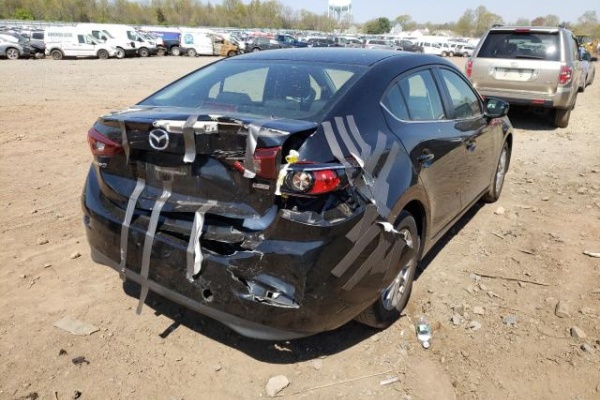 фото Mazda 3 TOURING