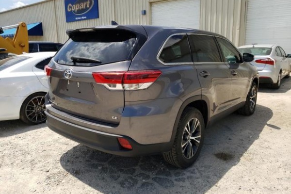 фото Toyota Highlander LE