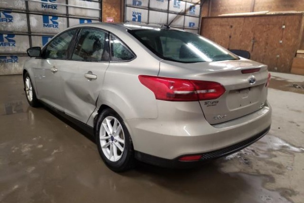 фото Ford Focus SE
