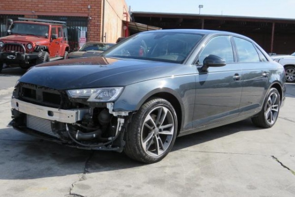 фото Audi A4 Premium Plus