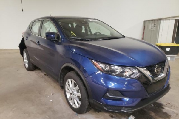 фото Nissan ROGUE SPORT S