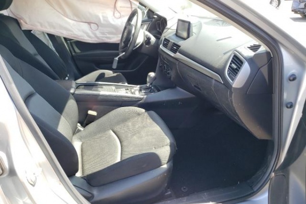 фото Mazda 3 SPORT