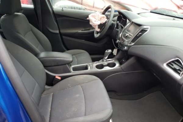 фото Chevrolet Cruze LT