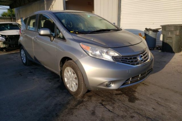 фото Nissan Versa NOTE S
