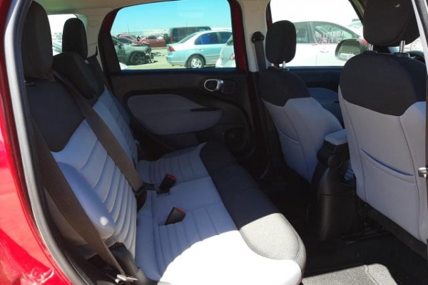 фото Fiat 500L EASY