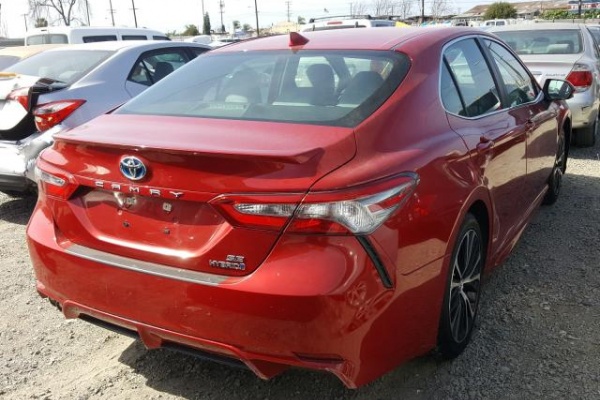 фото Toyota Camry HYBRID