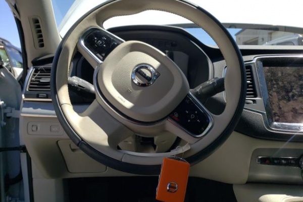 фото Volvo XC90 T5