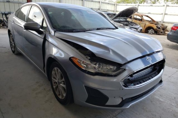 фото Ford Fusion SE