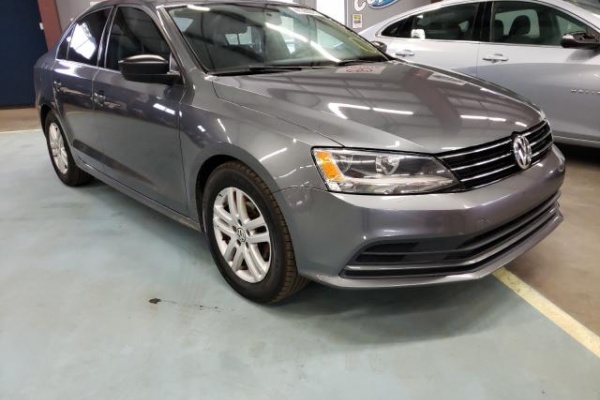 фото VOLKSWAGEN JETTA