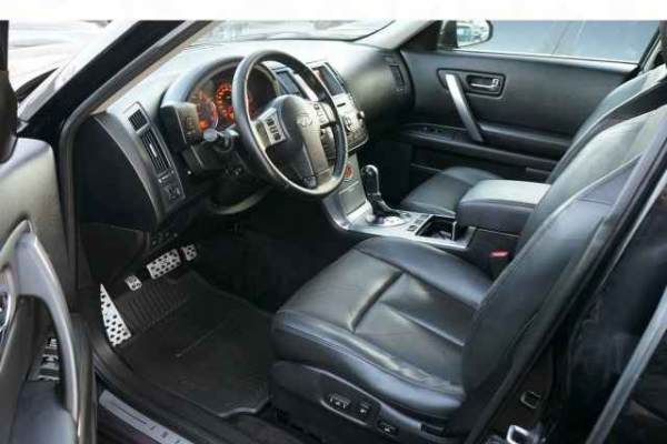 фото Infiniti FX35