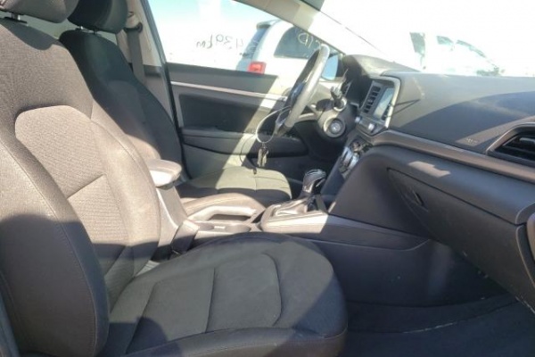 фото Hyundai Elantra SEL