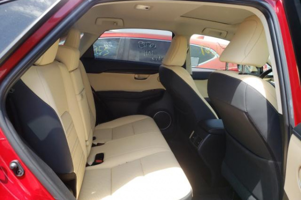 фото LEXUS NX 300H