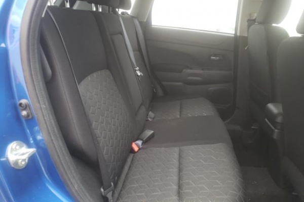 фото MITSUBISHI OUTLANDER