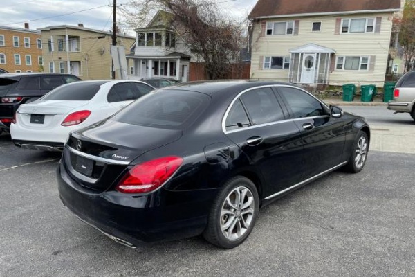 фото Mercedes-Benz C 300 4MATIC