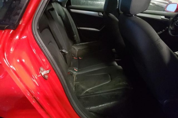 фото Audi A4 Premium