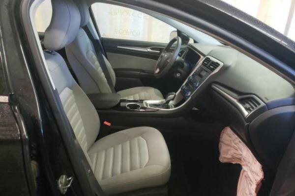 фото Ford Fusion S