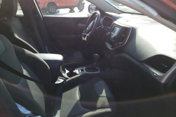 фото JEEP CHEROKEE SPORT