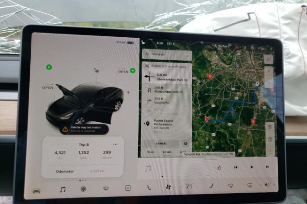 фото Tesla MODEL Y