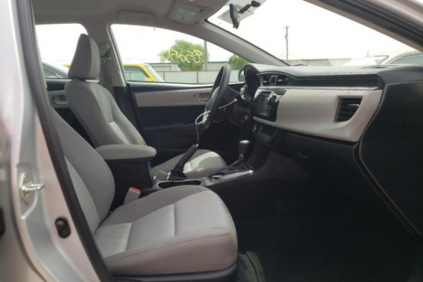 фото Toyota COROLLA L