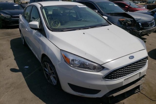 фото Ford Focus SE