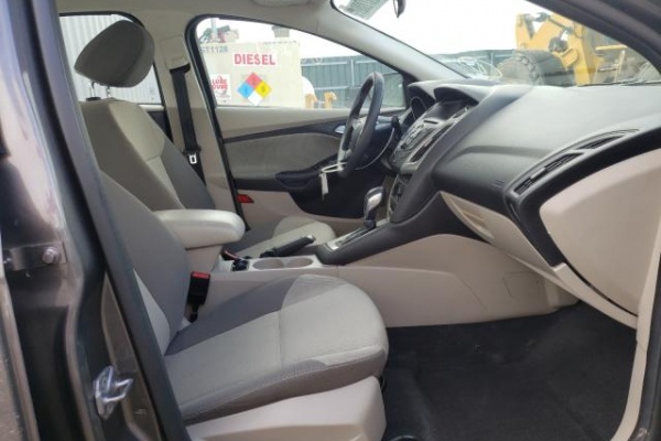 фото Ford Focus SE