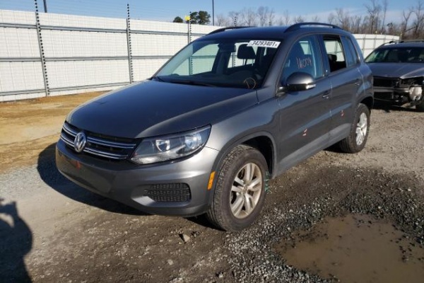 фото Volkswagen Tiguan S