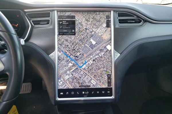 фото Tesla MODEL S