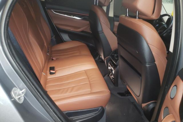 фото BMW X6 XDRIVE50I