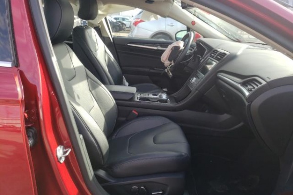 фото Ford Fusion TITANIUM