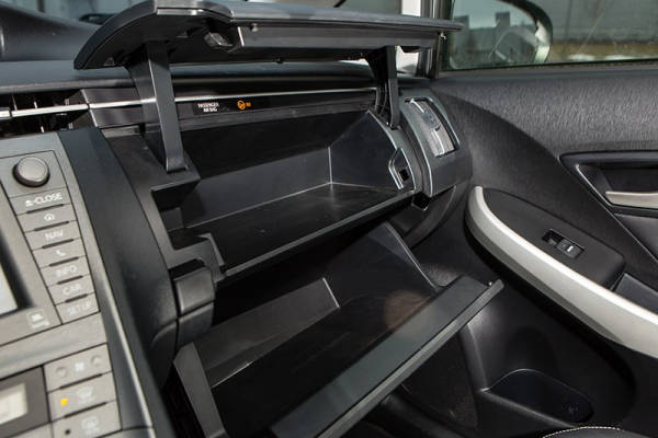 фото Toyota Prius HYBRID