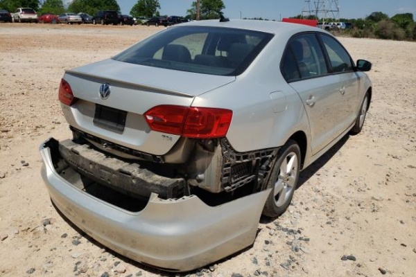фото Volkswagen Jetta TDI